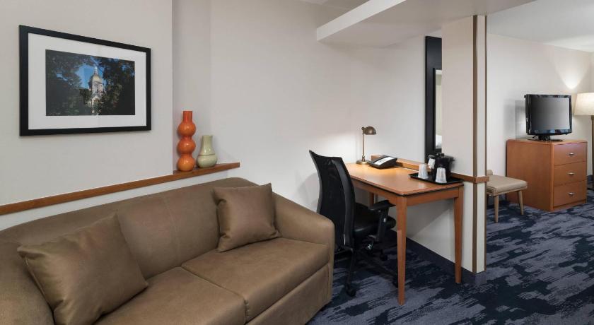 Fairfield Inn & Suites South Bend at Notre Dame photo