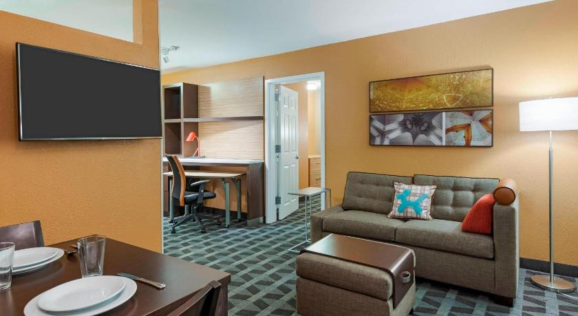 TownePlace Suites Savannah Midtown photo