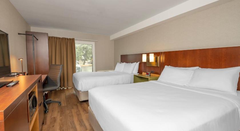 Comfort Inn Sault Ste Marie photo