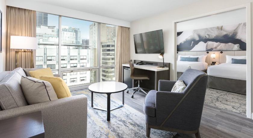 Delta Hotels by Marriott Vancouver Downtown Suites photo