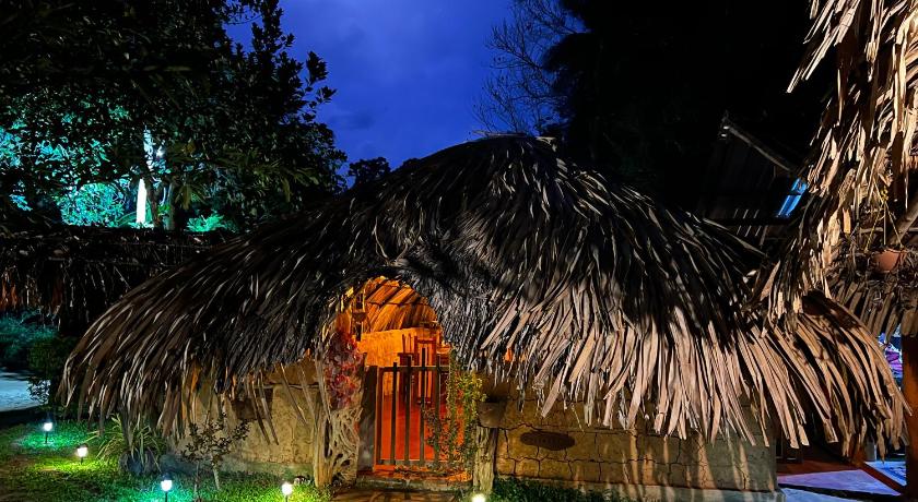 Hasthi Safari Cottage photo