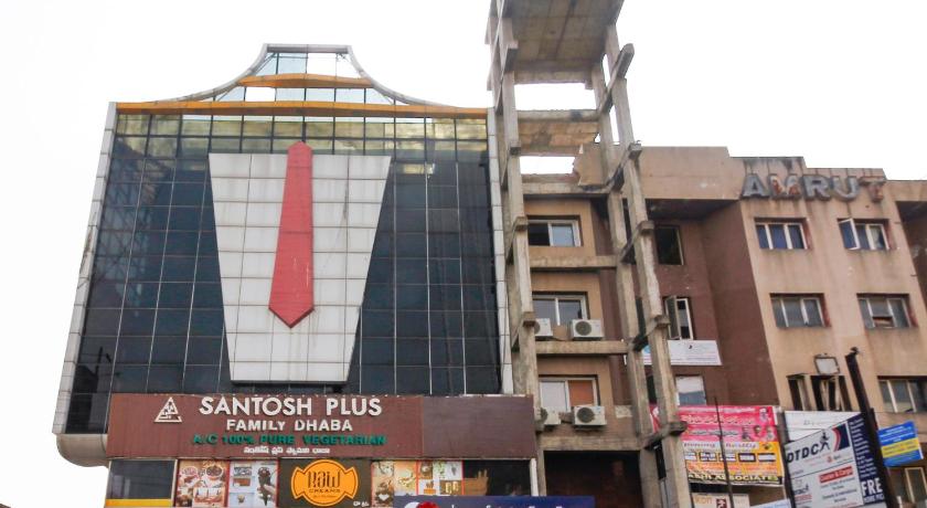Capital O Sri Suprabhat Grand Near Kachiguda Railway Station – Hyderabad, IA