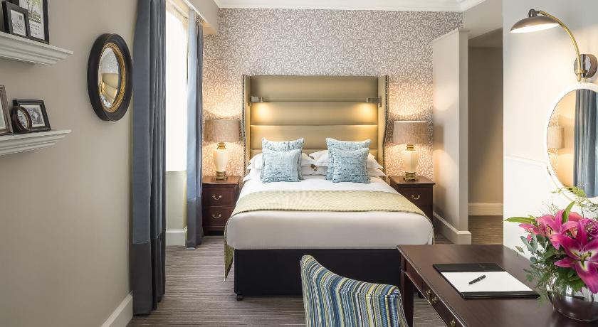 Image of Deluxe Room with One Double Bed 4