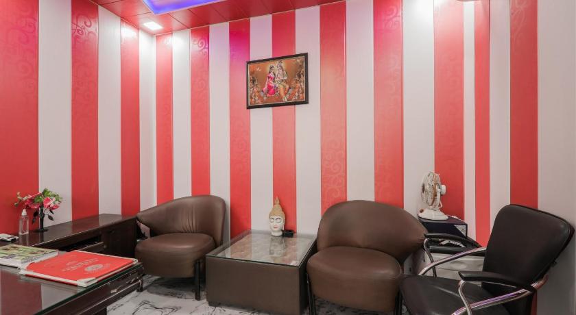 OYO Hotel Aastha Near Chaudhary Charan Singh International Airport photo