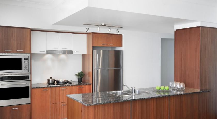 Image of 3 Bedroom 2 Bathroom Apartment Ocean 1