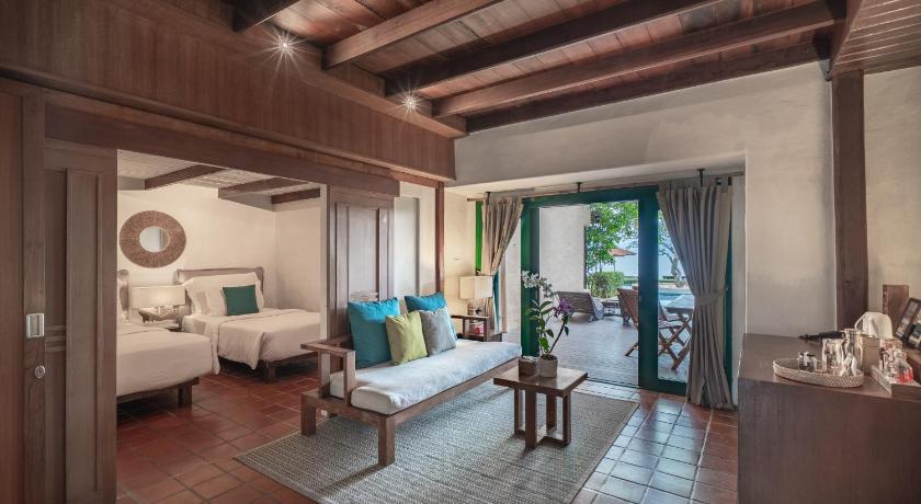 Image of 2BR Frangipani Beachfront Pool Access Suite 0
