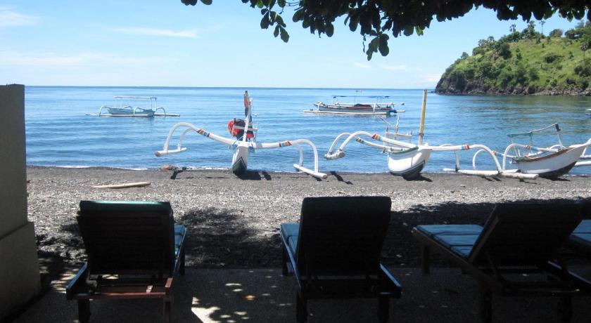 Galang Kangin Bungalows photo
