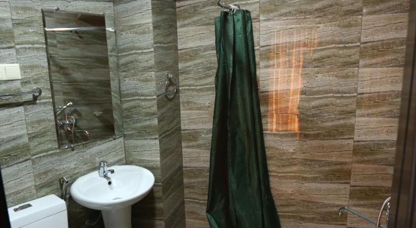 Hotel Traveler photo