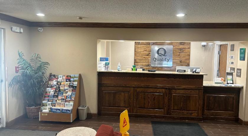 Quality Inn & Suites photo