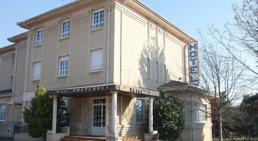 Hotel Monterrey — Hotel in Combarros