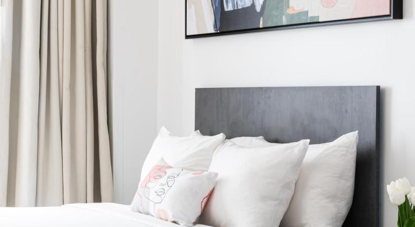 Immagine di Camera con 2 Letti Matrimoniali (Double Room with Two Double Beds) 12