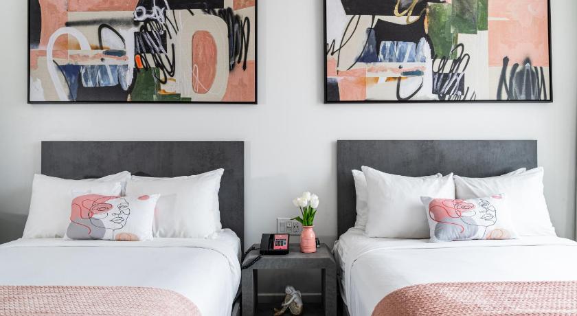 Immagine di Camera Classic con 2 Letti Matrimoniali (Classic Room - 2 Double Beds) 7