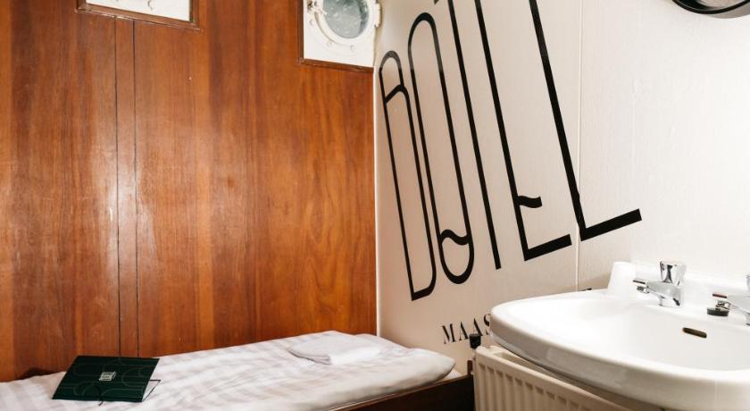 Image of Single Room with Shared Bathroom 0