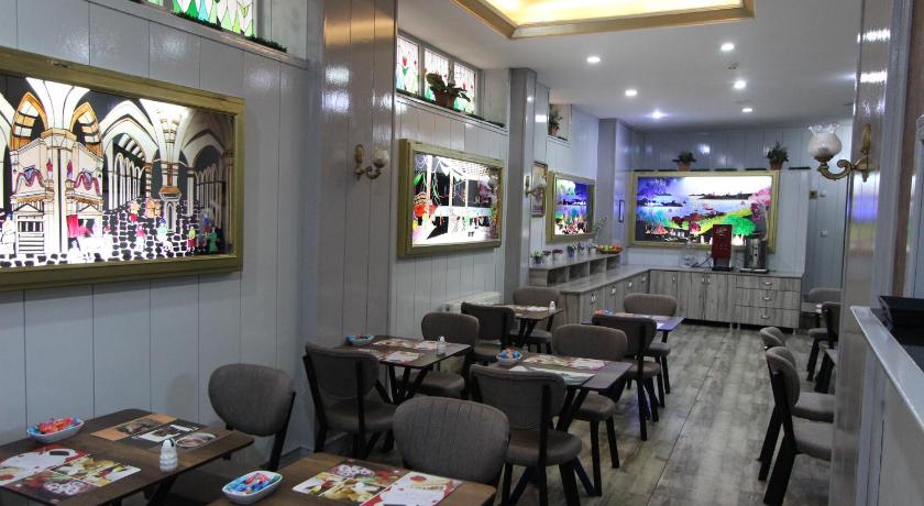 Kaya Madrid Hotel - image 11