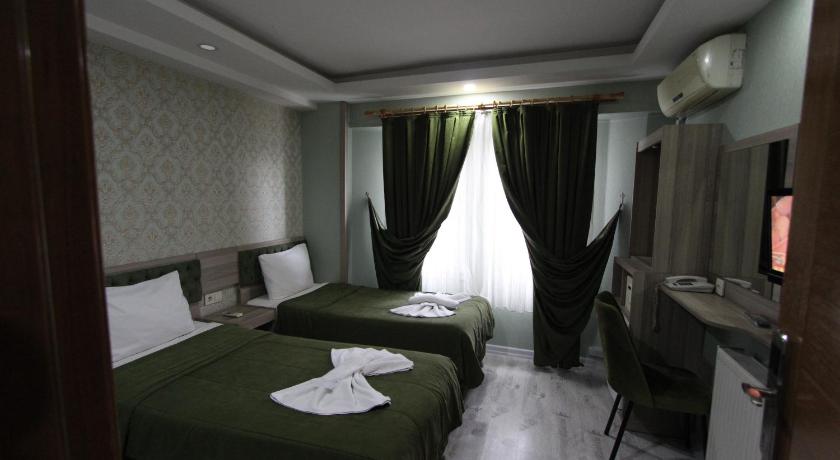 Kaya Madrid Hotel - image 9