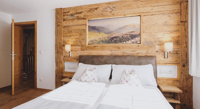 Image of Superior Chalet 9