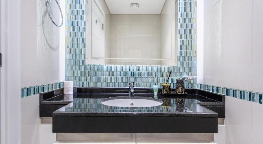 Damac Heights -1 BR in Dubai Marina with Sea View - image 13