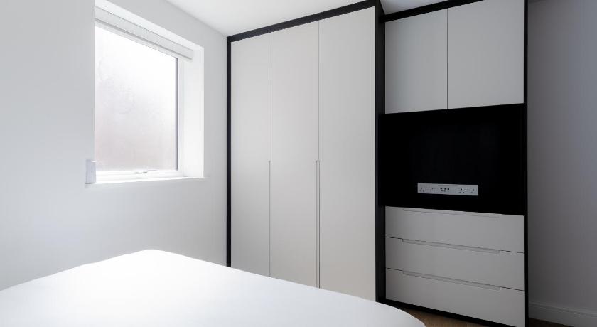 Aldgate East Apartments photo