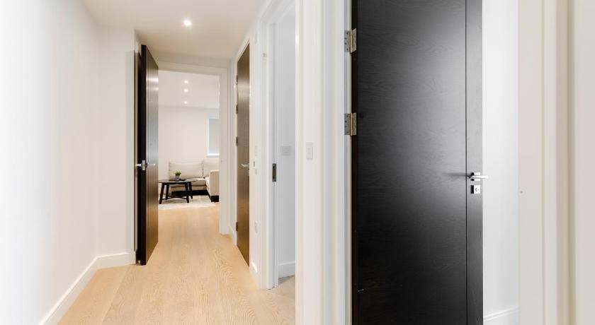 Aldgate East Apartments photo