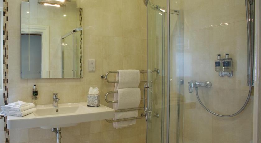Arbutus Hotel