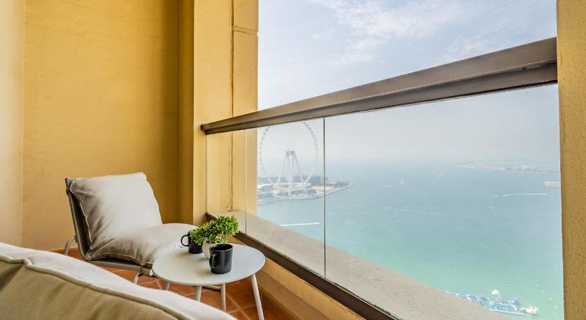 Spacious 2BR | Dubai Eye & Sea View | JBR - image 9