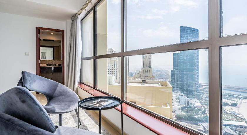 Spacious 2BR | Dubai Eye & Sea View | JBR - image 8
