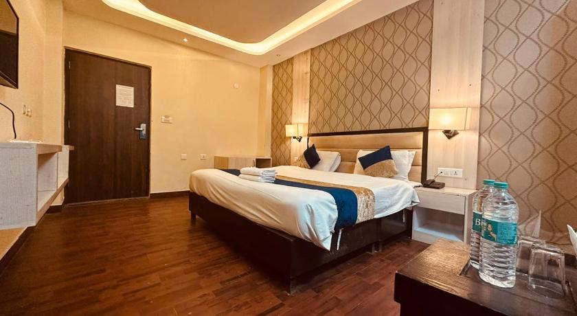Hotel Royal Residency photo