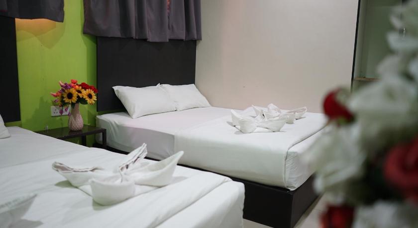 Image of Deluxe Family Room 0