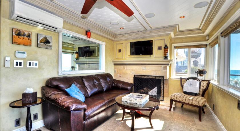 Villa Bella Mare at the Retreat in Laguna Beach