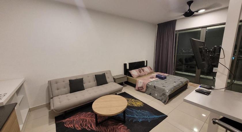 MHA 19 EVO SUlTE SOHO BANDAR BARU BANGI FREE NETFLIX AND WIFI photo