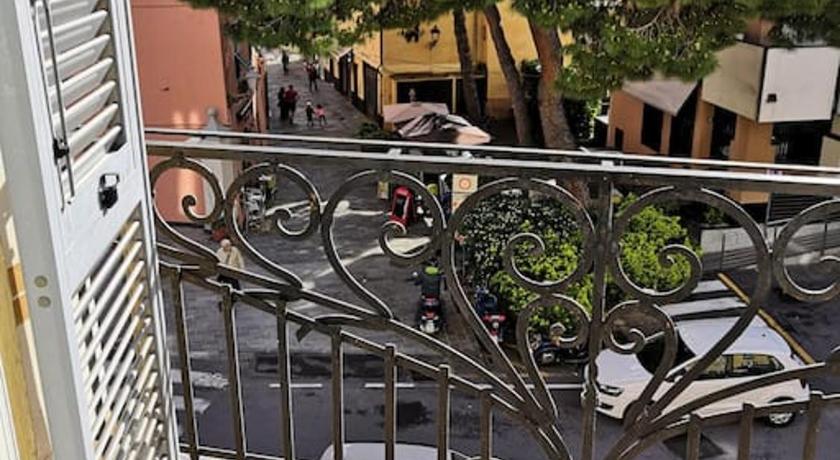 Apartment La Marina near the sea