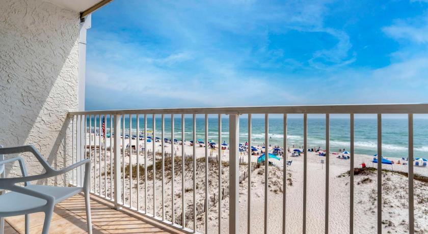 Image of 1 King Bed, Nonsmoking, Ocean Front 1