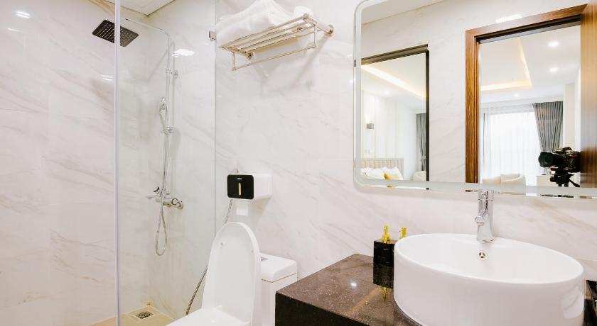 Hanoi Royal Lotus Hotel 3-Star Hotel room