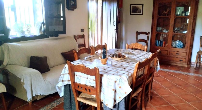 ロンダ La Casita de Piedra 5つ星 シングルルーム 施設