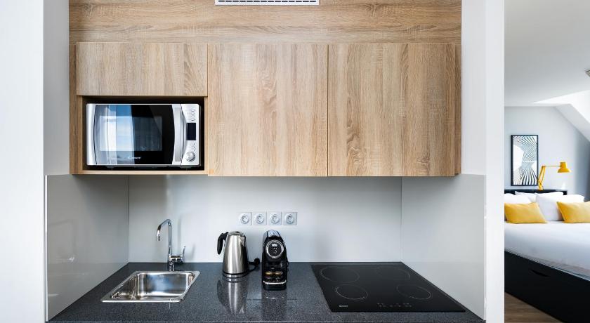 Image of Family Studio Sleeps 4 4