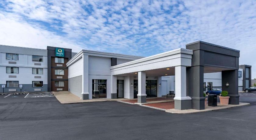 MainStay Suites Lexington I-75 photo