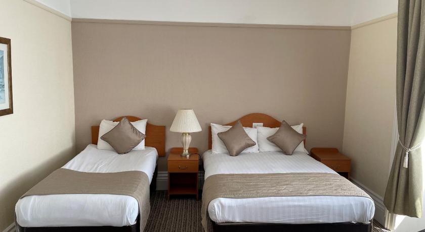 Image of Standard Triple Room 4