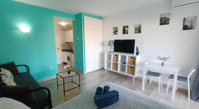 VIVE BENALMADENA Estudio Benal Beach 319 Vistas al Mar, Parque Acuatico photo