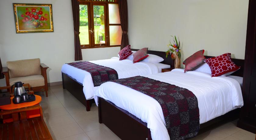 Image of Family Room 8