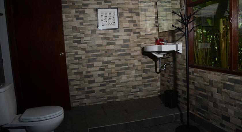 Image of Family Room 14