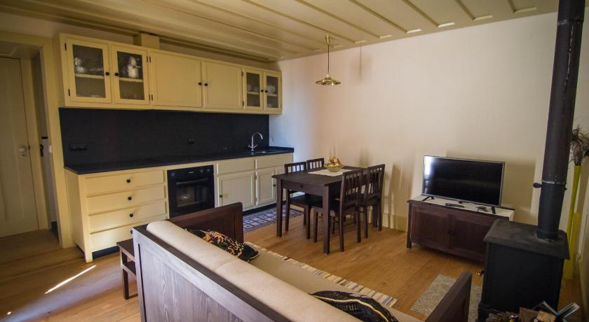 Vale de Cambra Casas dos Avos 4-Star Guesthouse room