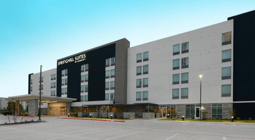 SpringHill Suites by Marriott Dallas DFW Airport South CentrePort