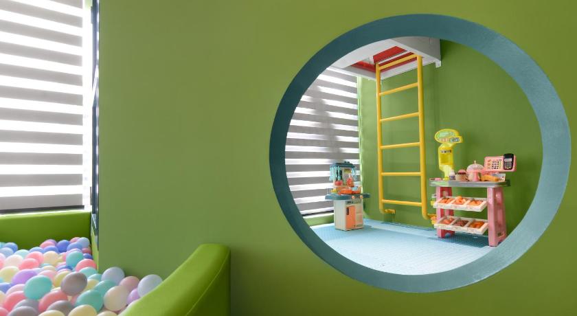 Image of Safari Suite 12