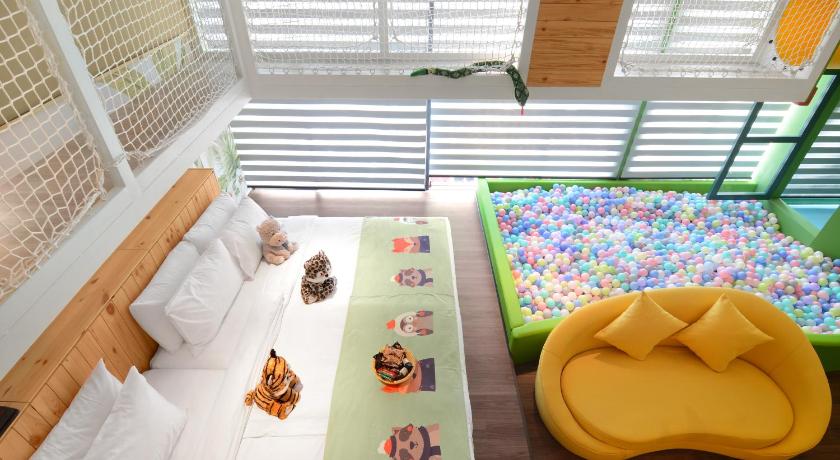 Image of Safari Suite 4