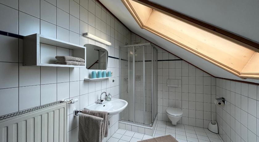Image of Apartment with Mountain View 2