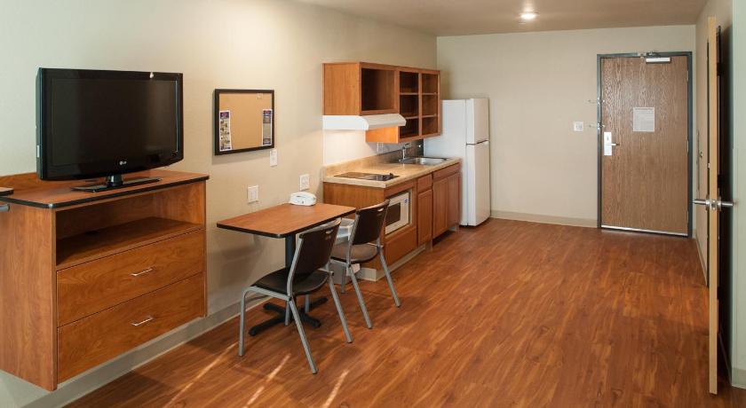 WoodSpring Suites College Station photo