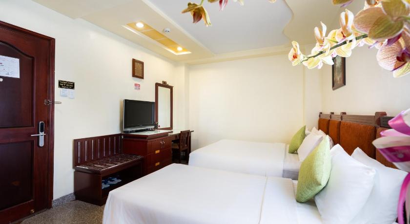 ホーチミン Lucasta SaiGon Hotel 3つ星 ホテル プール