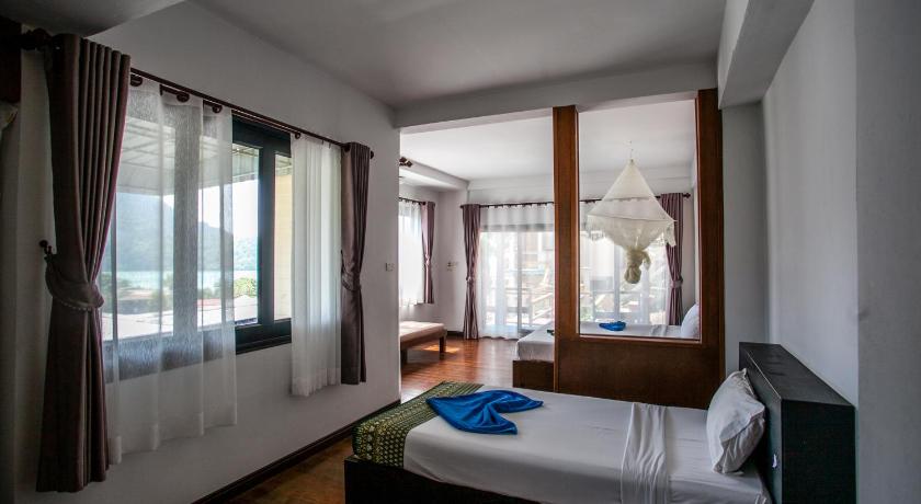 Phitarom Phi Phi Resort photo