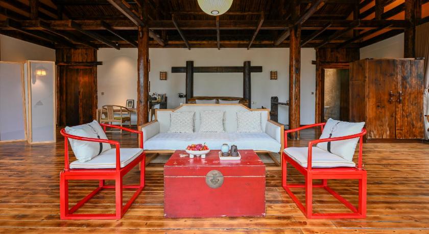 Image of Theme Room 8
