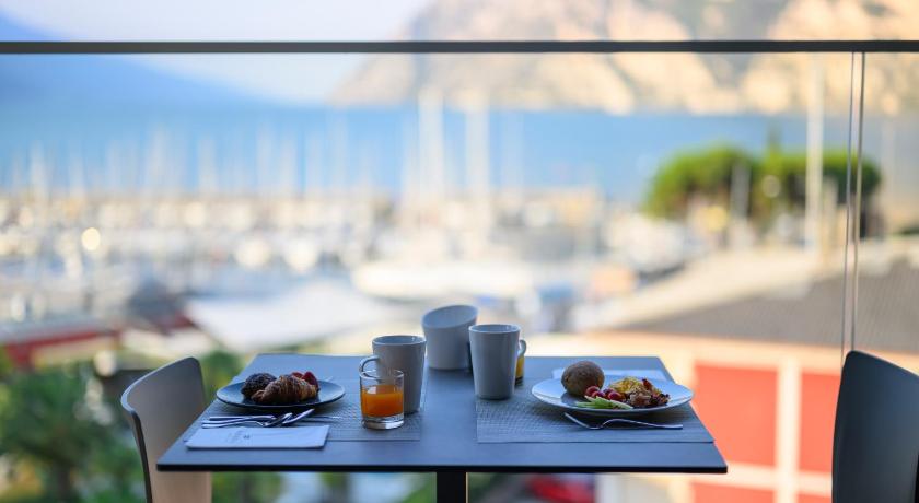 Hotel Riviera photo